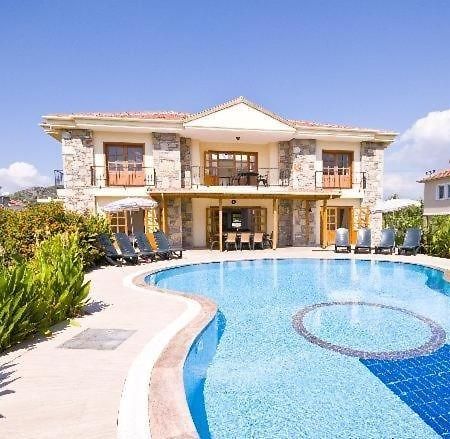 Havuzlu Villa Измир Екстериор снимка
