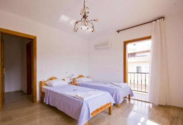 Havuzlu Villa Измир Екстериор снимка